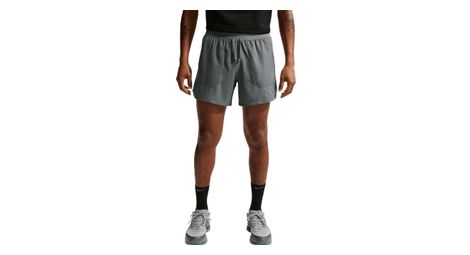 nike stride 5in shorts men s gray