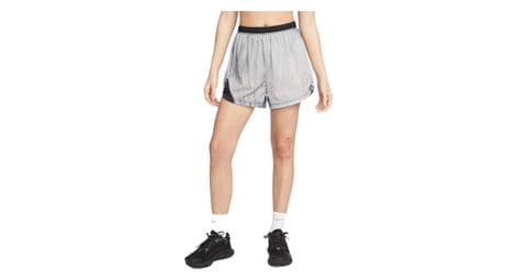 Short femme nike dri-fit trail repel 3in blanc noir