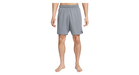 Pantalones cortos nike dri-fit totality 7in gris