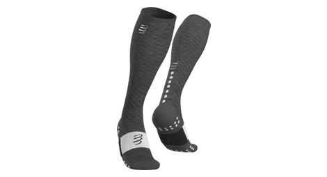 Chaussettes de compression compressport recovery gris