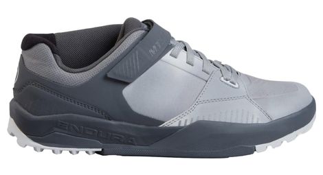 endura mt500 burner mountain bike shoes with clipless pedals gray