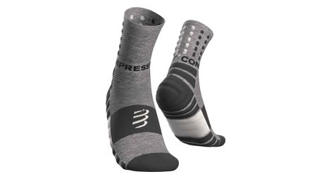 Paire de chaussettes compressport shock absorb socks gris