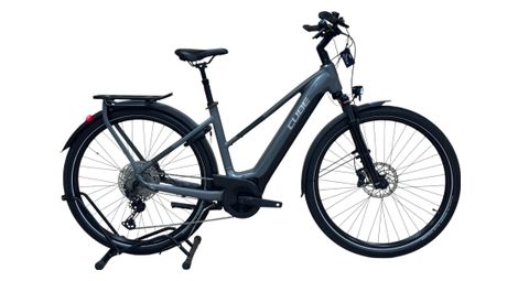Produit reconditionné . cube touring hybrid exc 625 shimano xt 2024 . vélo électrique . cube . très bon état