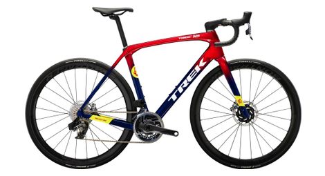 Velo de route trek domane slr 9 sram red etap axs 12v 700mm rouge bleu gen 4