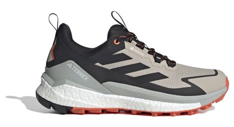 Chaussures de randonnée adidas terrex free hiker 2.0 low gtx beige noir homme