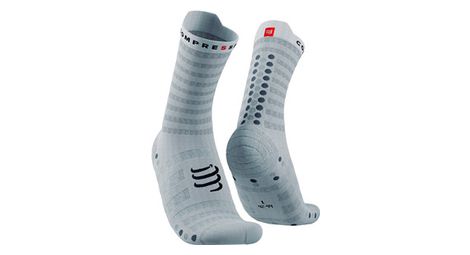 Paire de chaussettes compressport pro racing socks v4.0 ultralight run high blanc