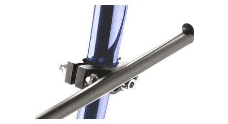 Trous filetés sur fourche vélo sans oeillet .