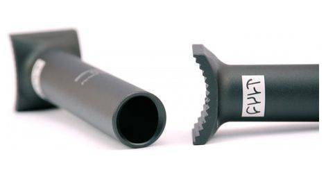 CULT COUNTER Pivotal Seatpost Black