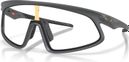 Oakley RSLV 141 Matte Carbon/Photochromic Sunglasses/Ref: OO9524D-0641