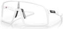 Oakley Sutro Matte White Photochromic / Ref: OO9406-9937
