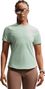 Camiseta de manga corta Nike Swift verde para mujer