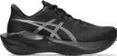 Zapatillas de running Asics Novablast 6 negras para mujer. EMBARGO 01/07/2026