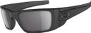 OAKLEY occhiali Fuel Cell Matte Black / Matte Black / Grigio Ref 9096-05