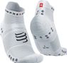 Paar Compressport Pro Racing Socken v4.0 Run Low Weiß